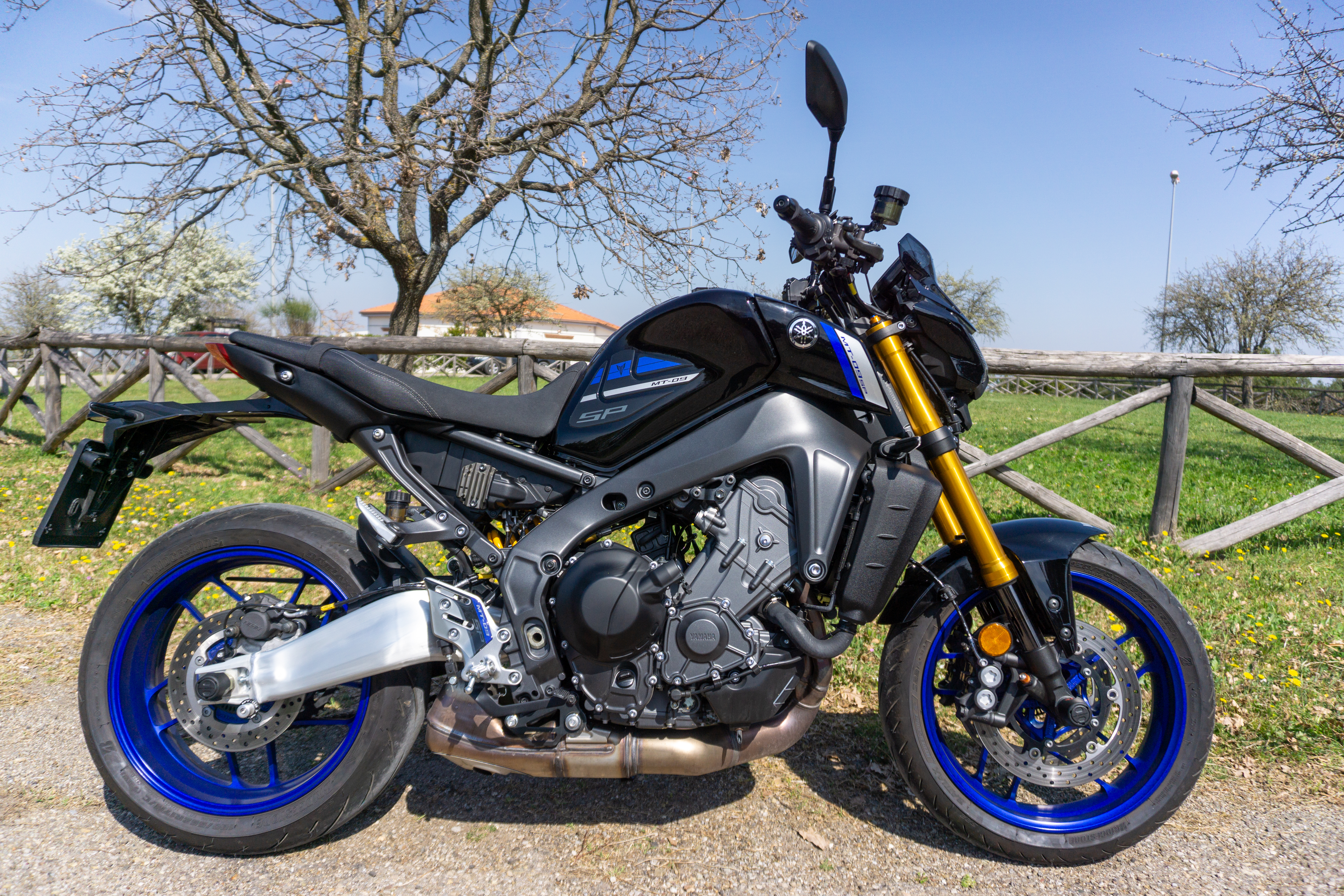 Wezmoto Full Length Race Front Braided Brake Lines For Yamaha MT-09 2013-2015